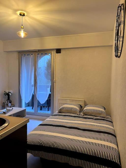 Joli Studio Avec Parking Prive Moulins  Esterno foto